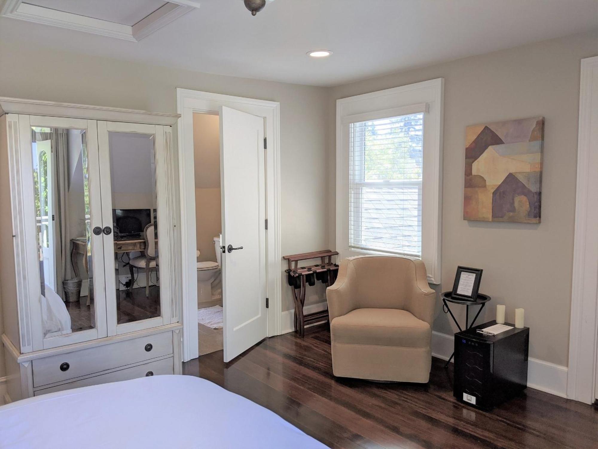 Inn On Randolph Napa Room photo